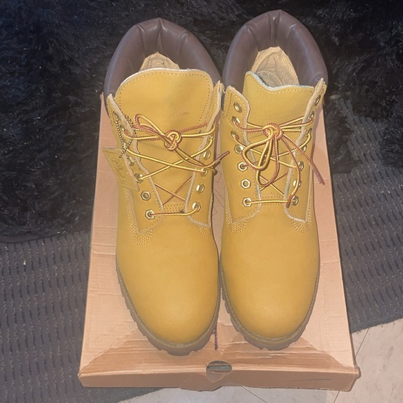 CONSTRUCTION TIMBERLAND scuff proof
Wheat
WATER PROOF
SCUFF PROOF - Picture 2 of 8